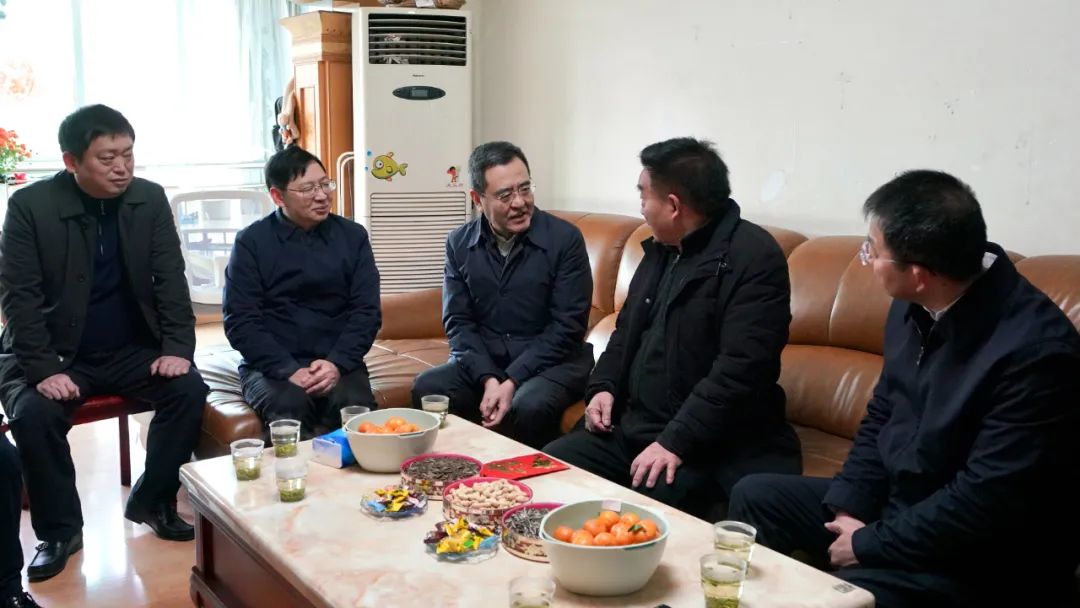 Ê¡¹ú×Êίµ³Î¯Êé¼Ç¡¢Ö÷ÈηëÎÄÉúµÈÏòµ¼×ß·ÃοÎÊÊ¡ÒøºÓ¼¯ÍŹÙÍø¼¯ÍÅÀϵ³Ô±¡¢Àϸɲ¿